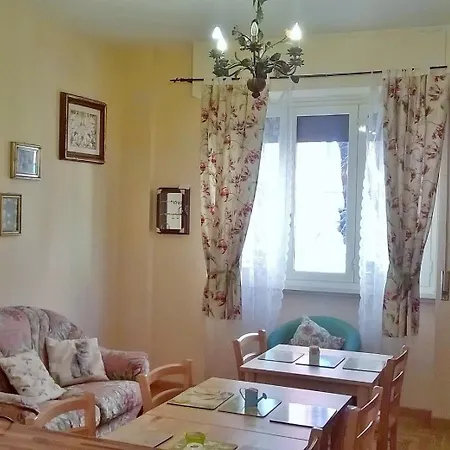 Grande Casa Con Terrazzo Rom