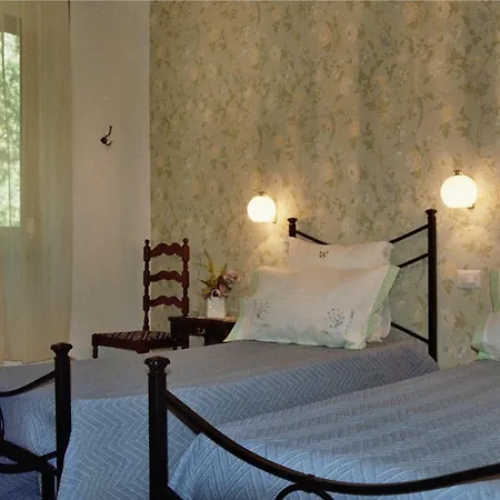 Grande Casa Con Terrazzo 아파트 *